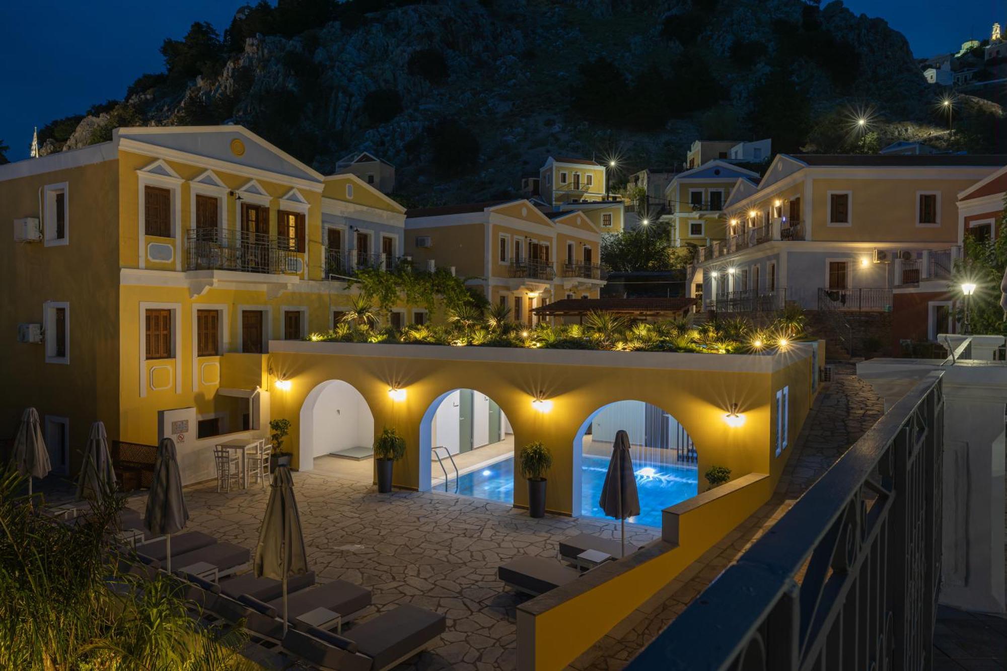 Opera House Hotel 锡米 外观 照片