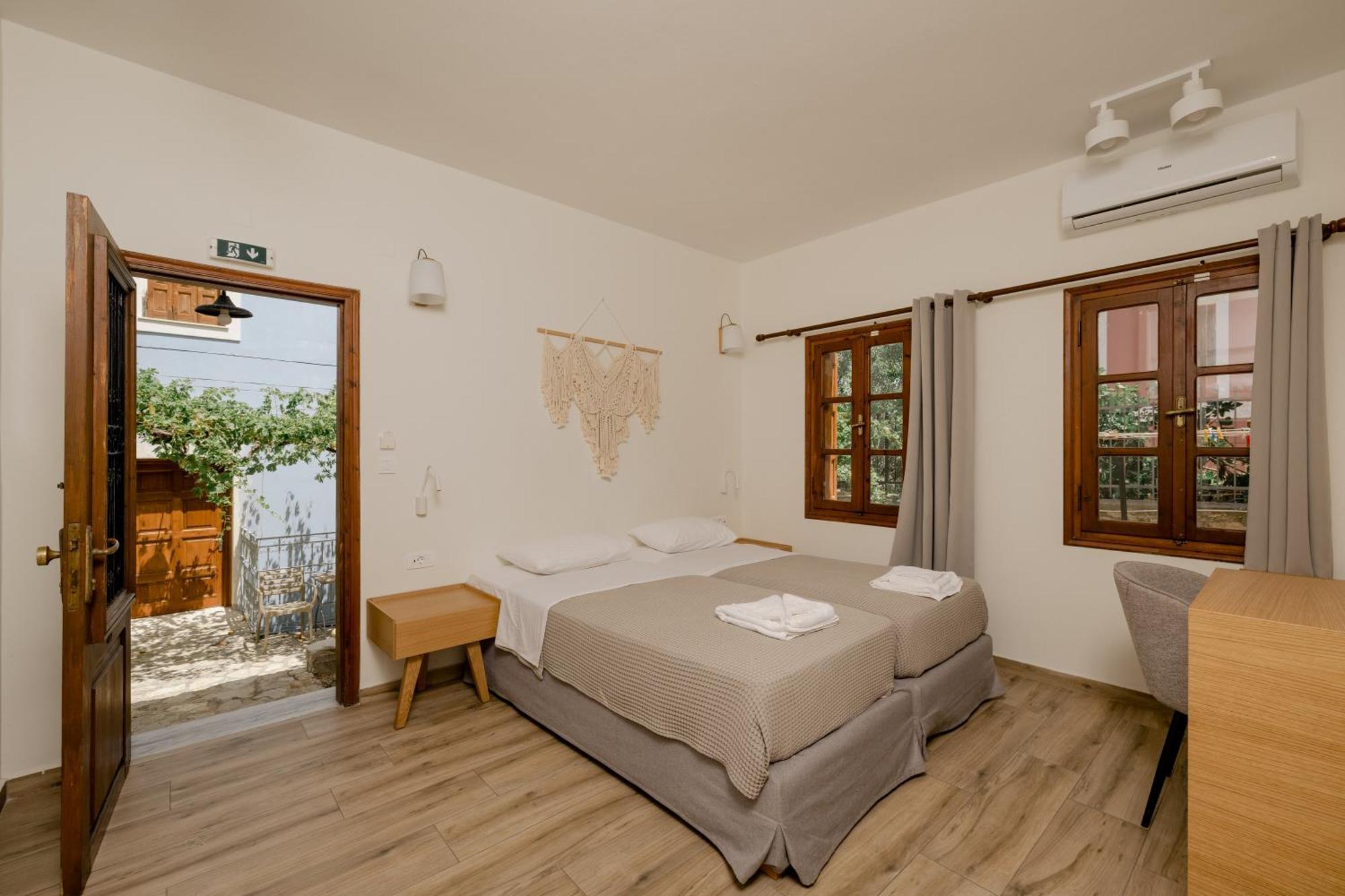 Opera House Hotel 锡米 外观 照片